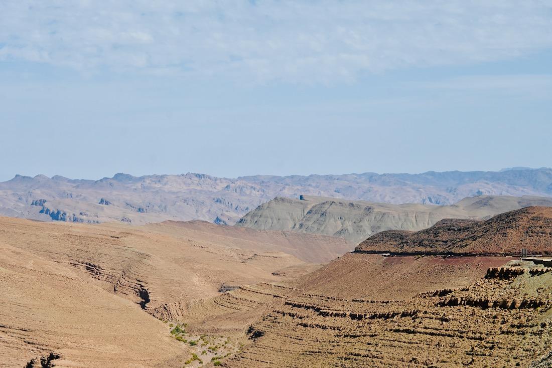 Die Steinberge im Tizi n Tinififft