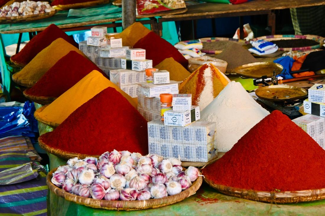 Gewürze auf dem Souk in Sebt el Guerdane