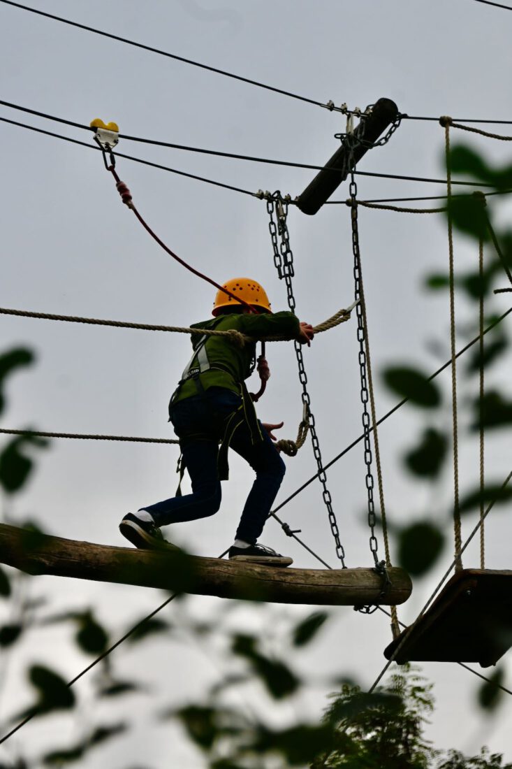 Ben Klettert im Kletterpark Bautzen