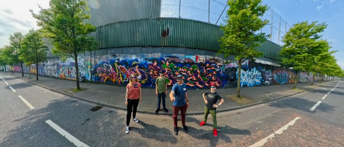 Die Peace Wall in Belfast