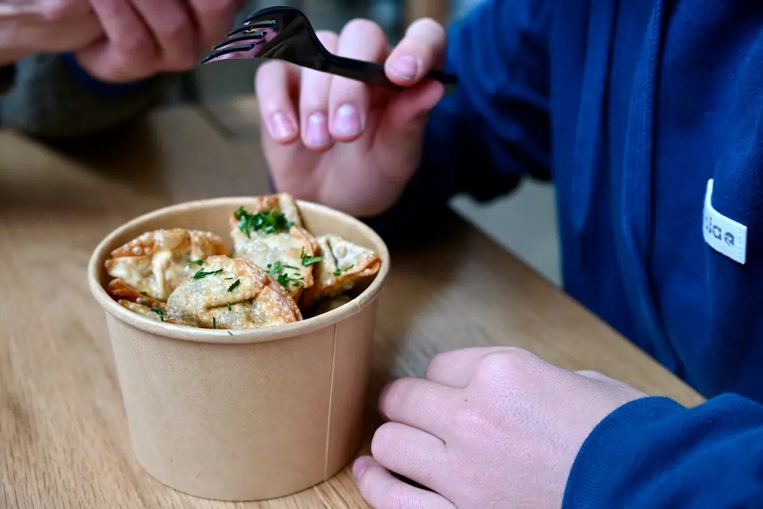 Fritierte Pelmeni im Zentralmarkt Riga
