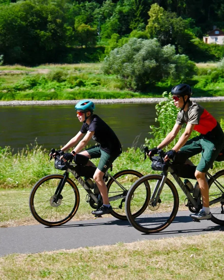 Ben und Flo auf dem Elberadweg