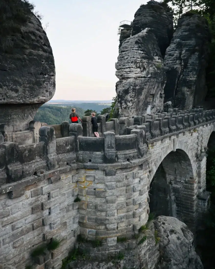 Flo und Ben auf der Basteibrücke