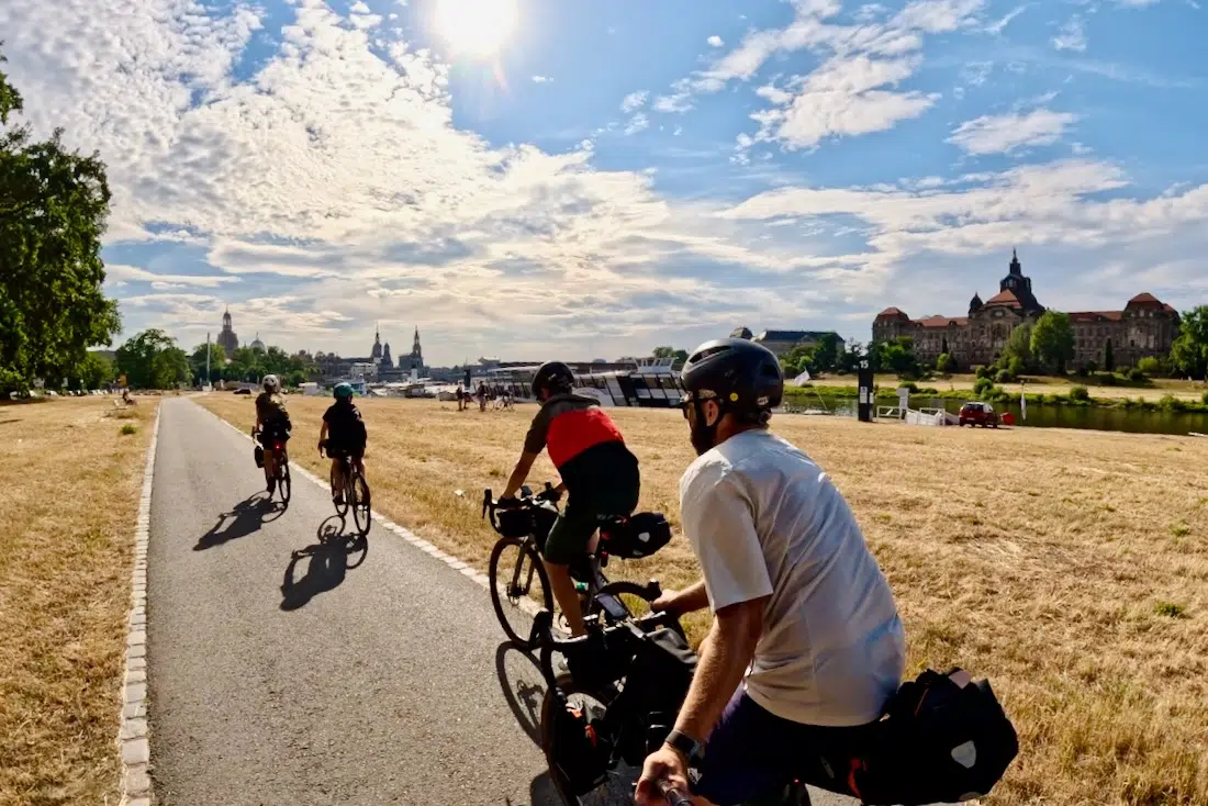 Fravely auf dem Elberadweg in Dresden