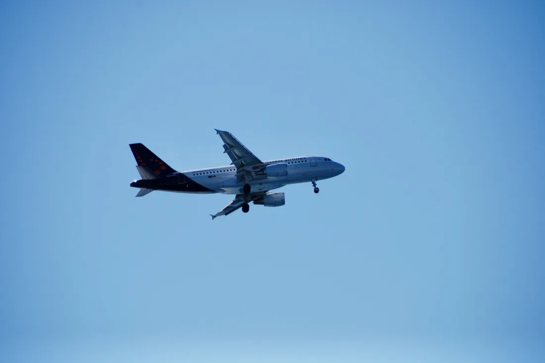 Günstig fliegen mit Kindern: So buchen Familien klug und stressfrei 