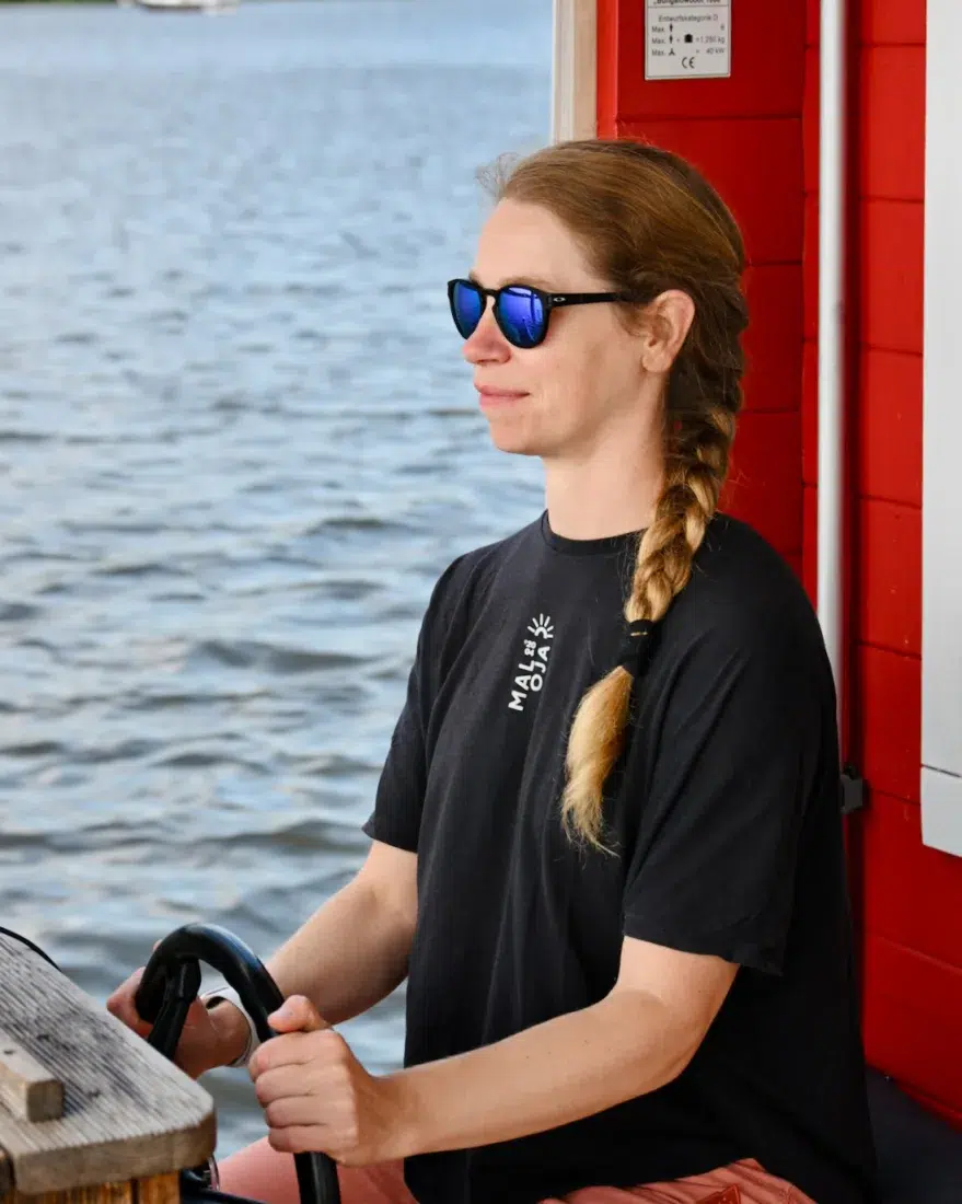 Melanie am Steuer vom BunBo