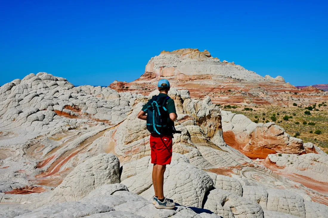Flo bestaunt das White Pocket in Arizona