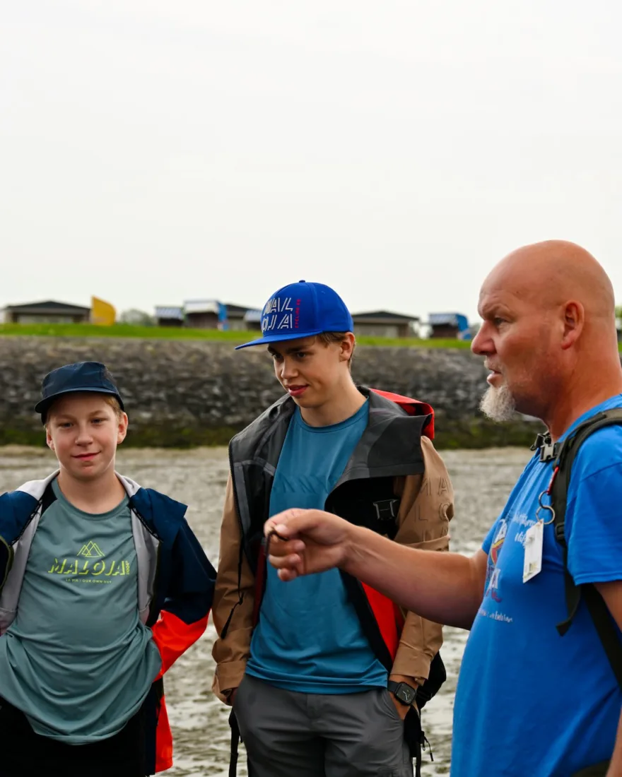 Ben und Flo bei der Wattwanderung mit Wattschnack in Tossen in Niedersachsen