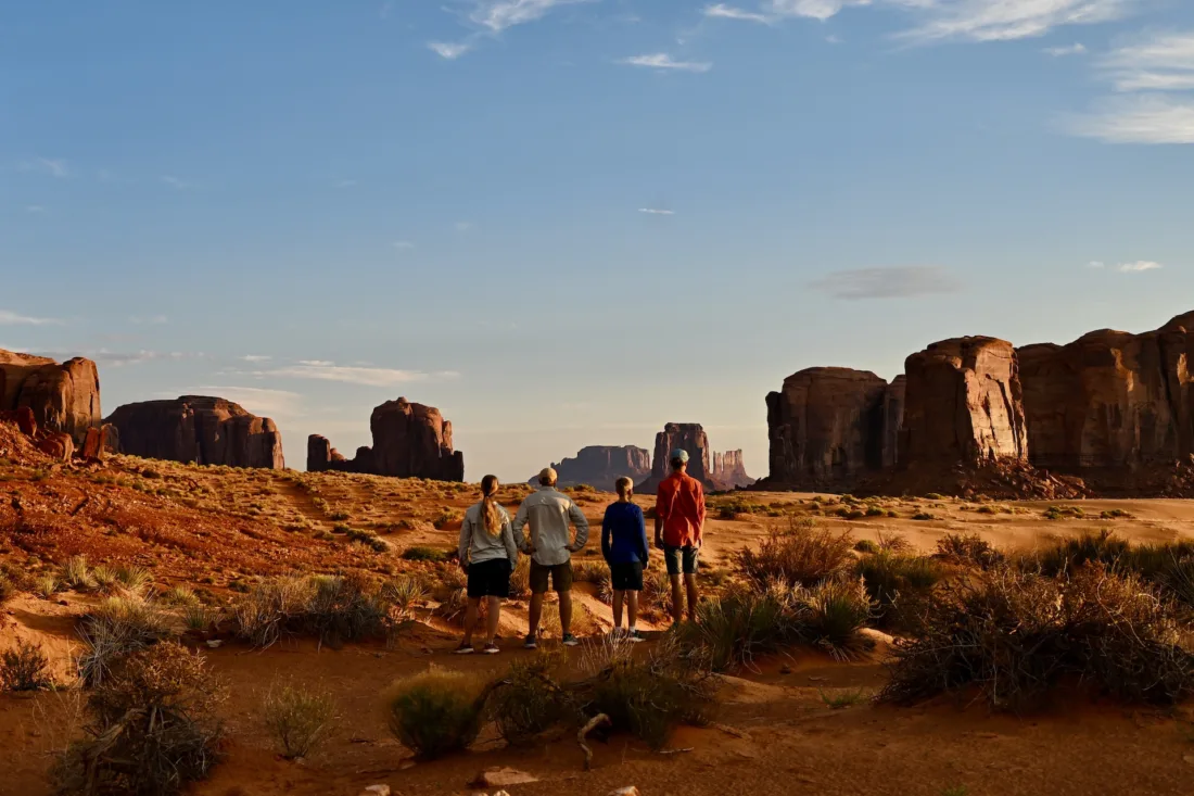 Das Monument Valley erleben - Übernachtung im Hogan, Sonnenaufgangstour & Navajo Kultur auf unserem USA-Roadtrip als Familie