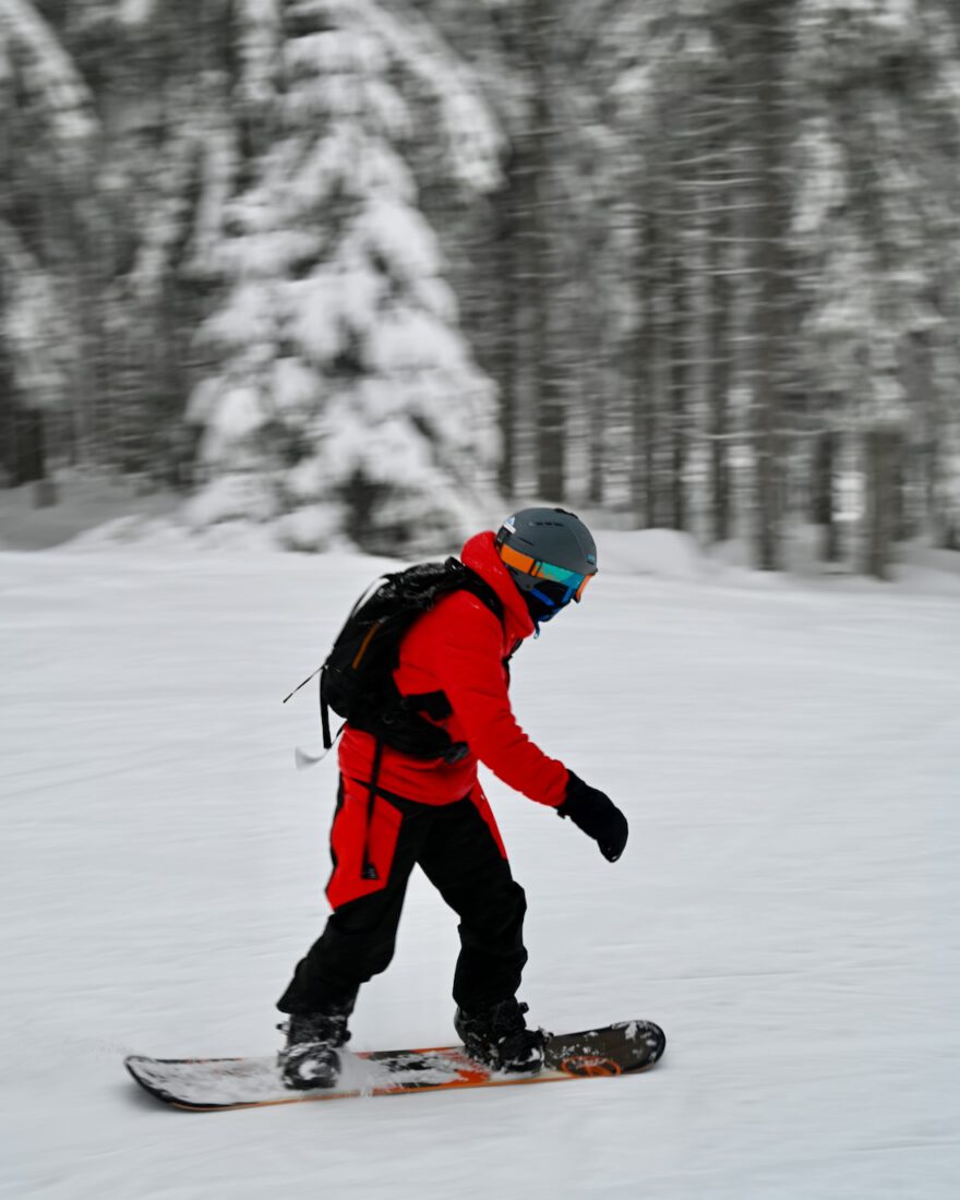 Ben auf dem Snowboard im Fichtelgebirge