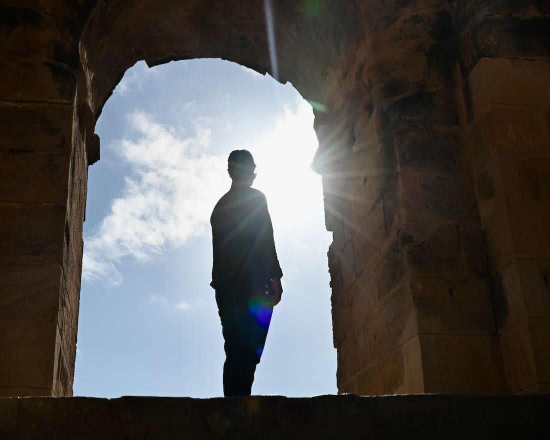 Ben im Kolosseum von El Djem