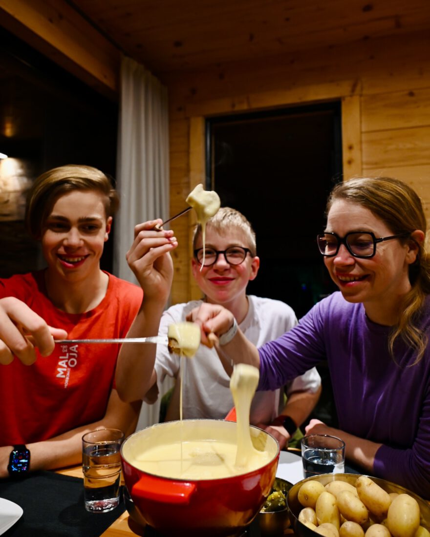 Käsefondue im Hüttenresort Mare im Fichtelgebirge