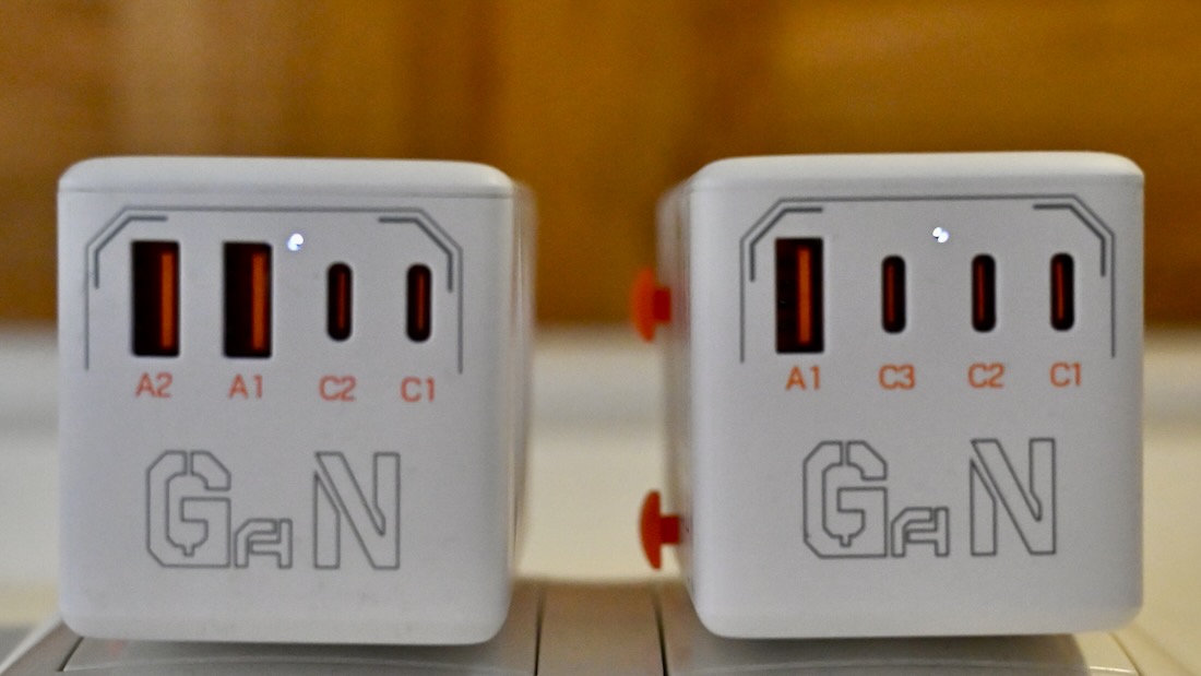 USB Anschlüsse der TESSAN Universal Reiseadapter