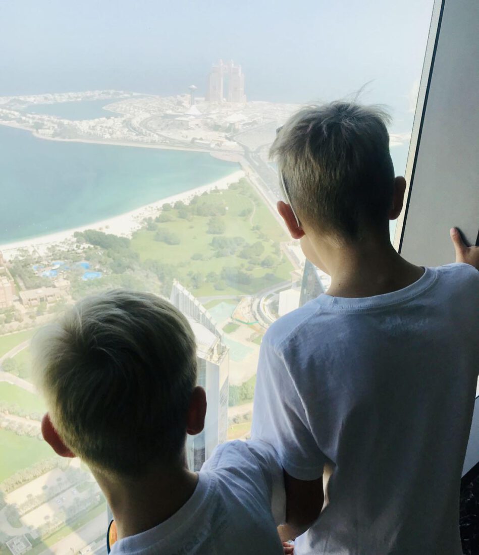 Blick von den Etihad Towers in Abu Dhabi