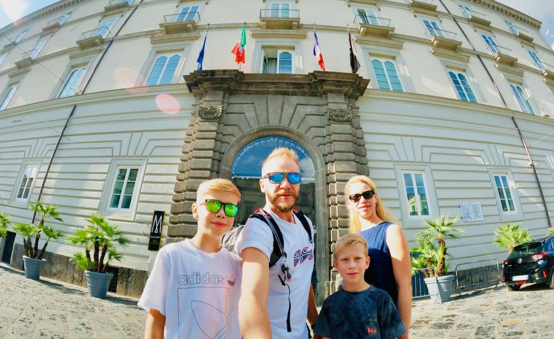 Fravely von dem Hotel Palazzo Caracciolo Napoli MGallery